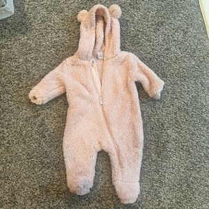 NWOT Old navy fuzzy baby winter suit